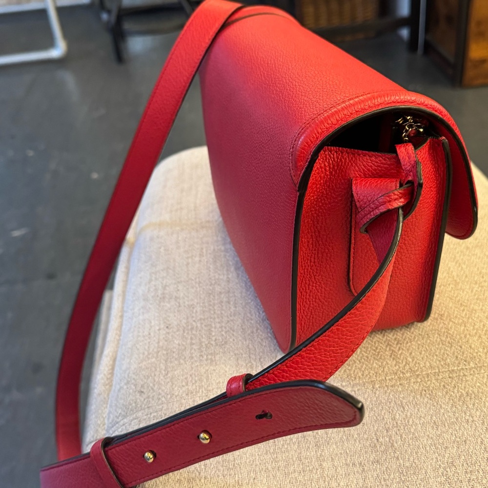 Alexander McQueen Vibrant Red Crossbody Bag - Picture 4 of 8
